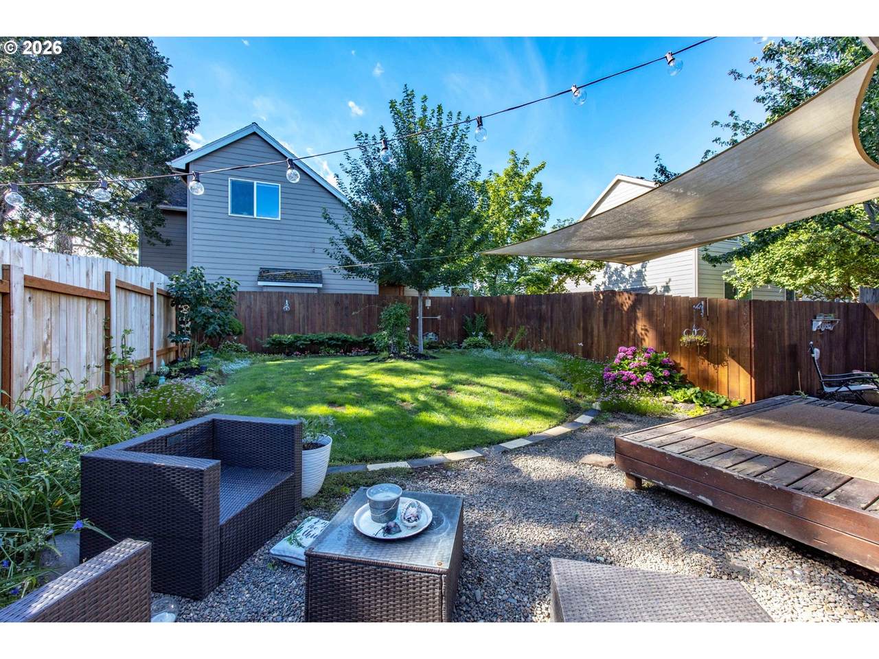 https://bt-photos.global.ssl.fastly.net/portland/1280_boomver_1_412432457-2.jpg