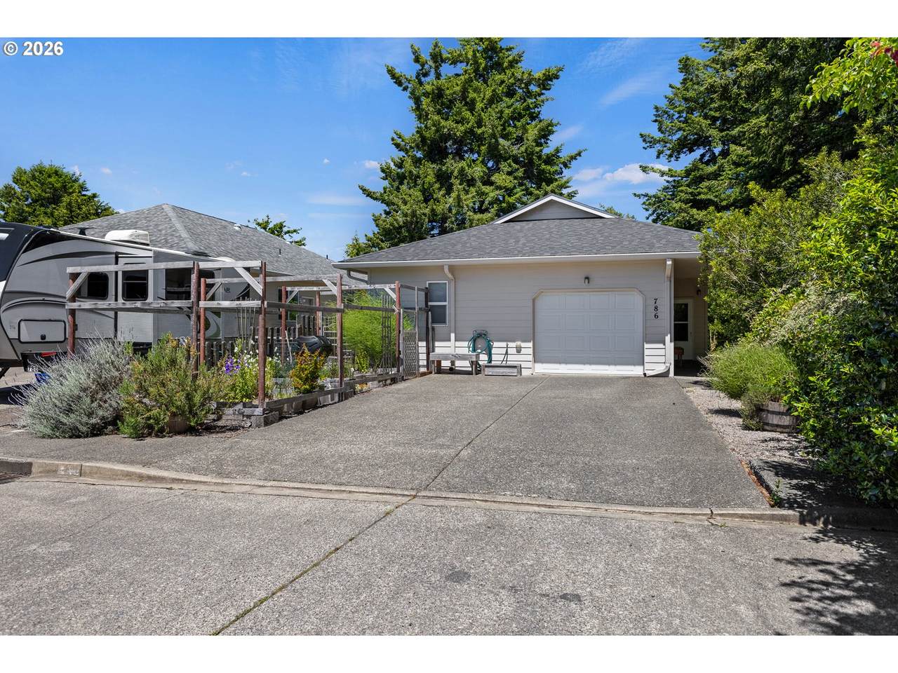 https://bt-photos.global.ssl.fastly.net/portland/1280_boomver_1_412859797-2.jpg