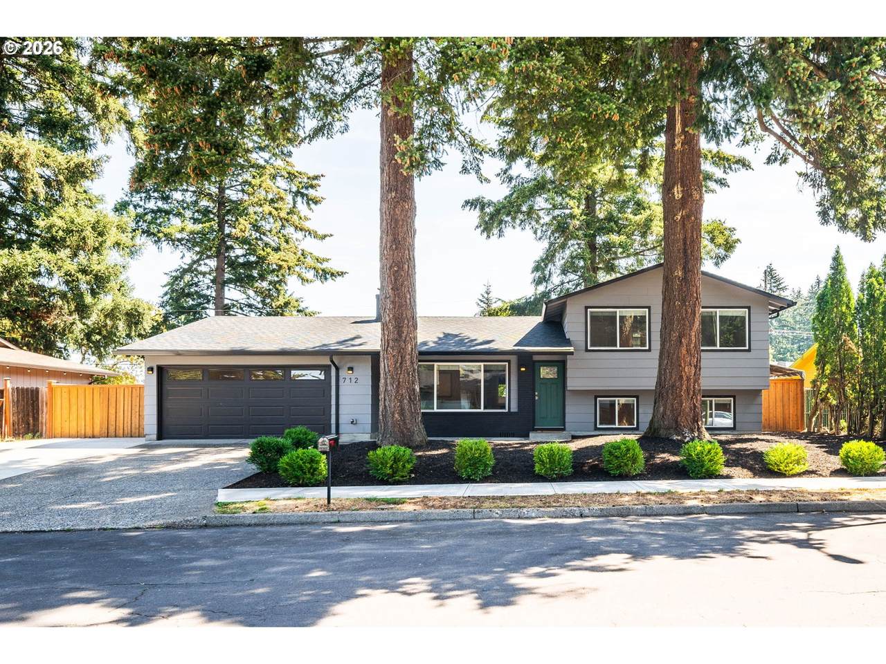 712 195TH Ave - Photo 1