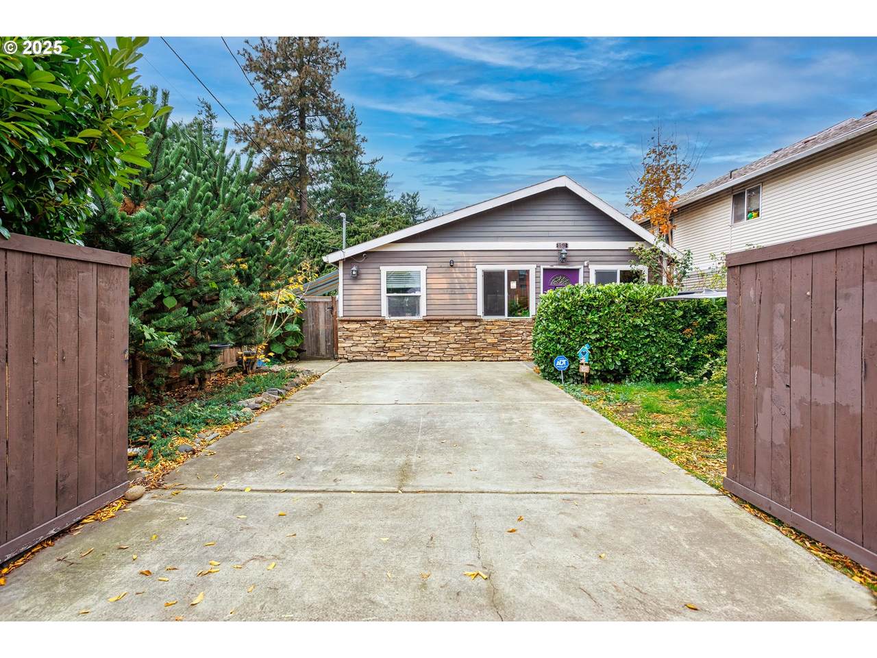 11511 Division St - Photo 1