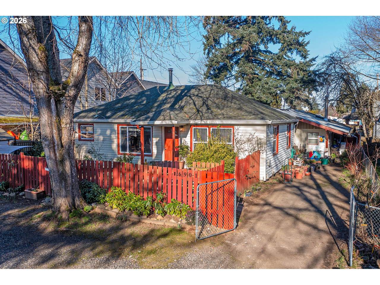 16901 Ivon St - Photo 1