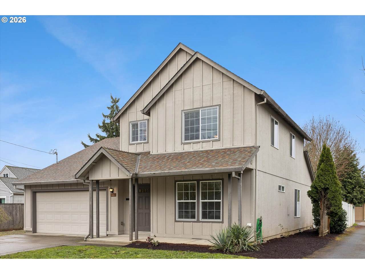661 Connell Ave - Photo 1