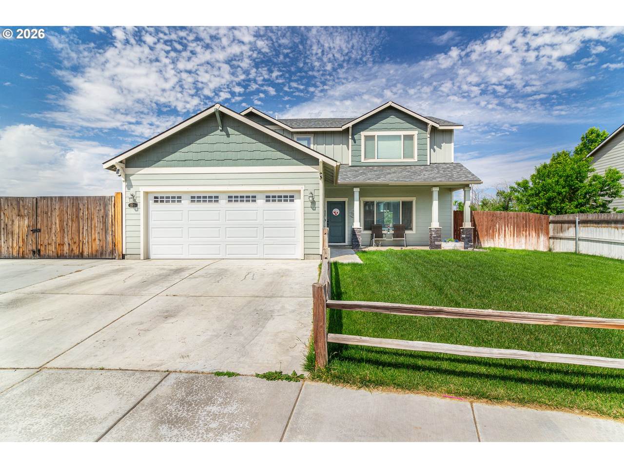 2375 Valley View Dr - Photo 1