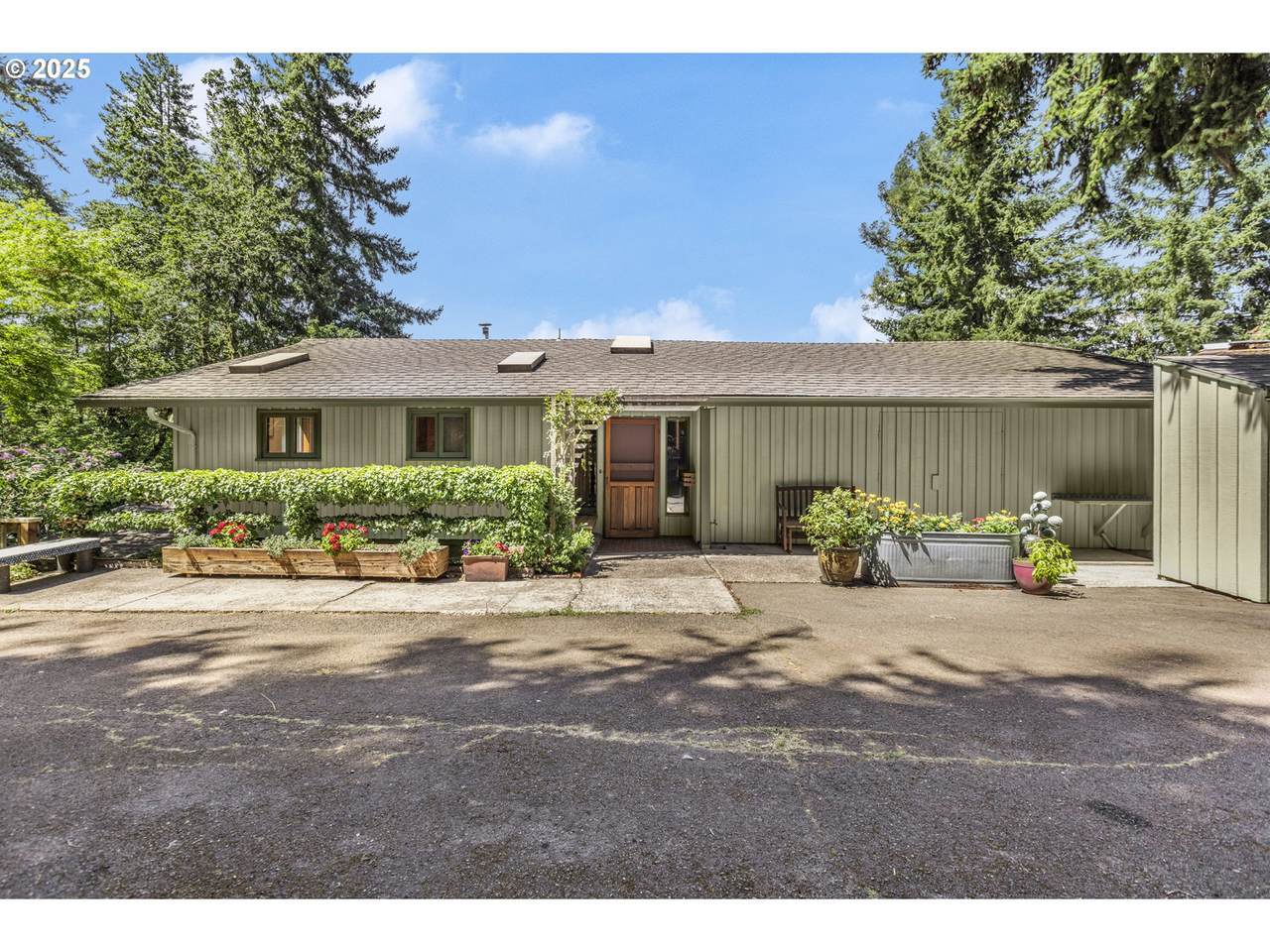 2630 Agate St - Photo 1