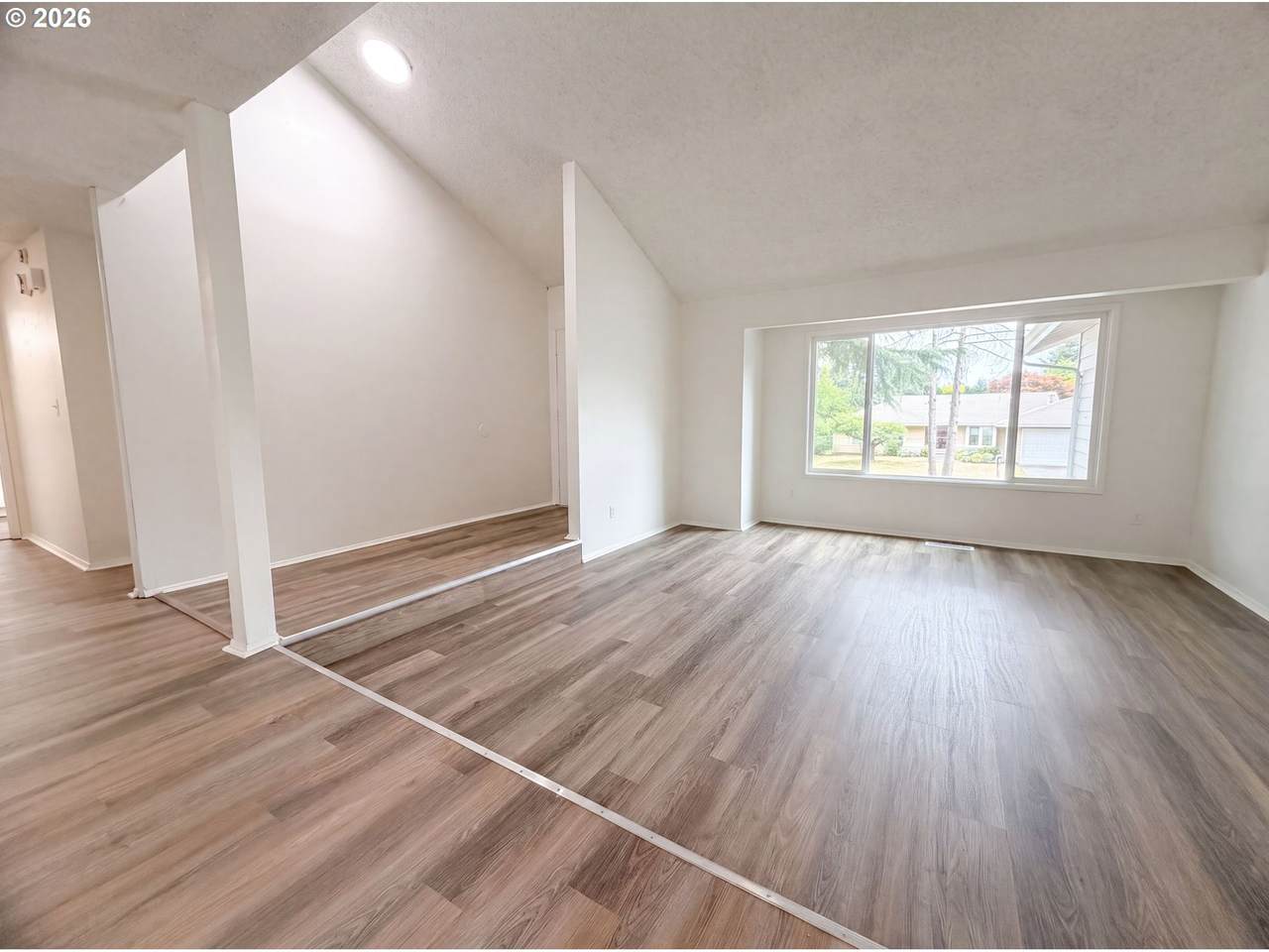 https://bt-photos.global.ssl.fastly.net/portland/1280_boomver_1_421711502-2.jpg
