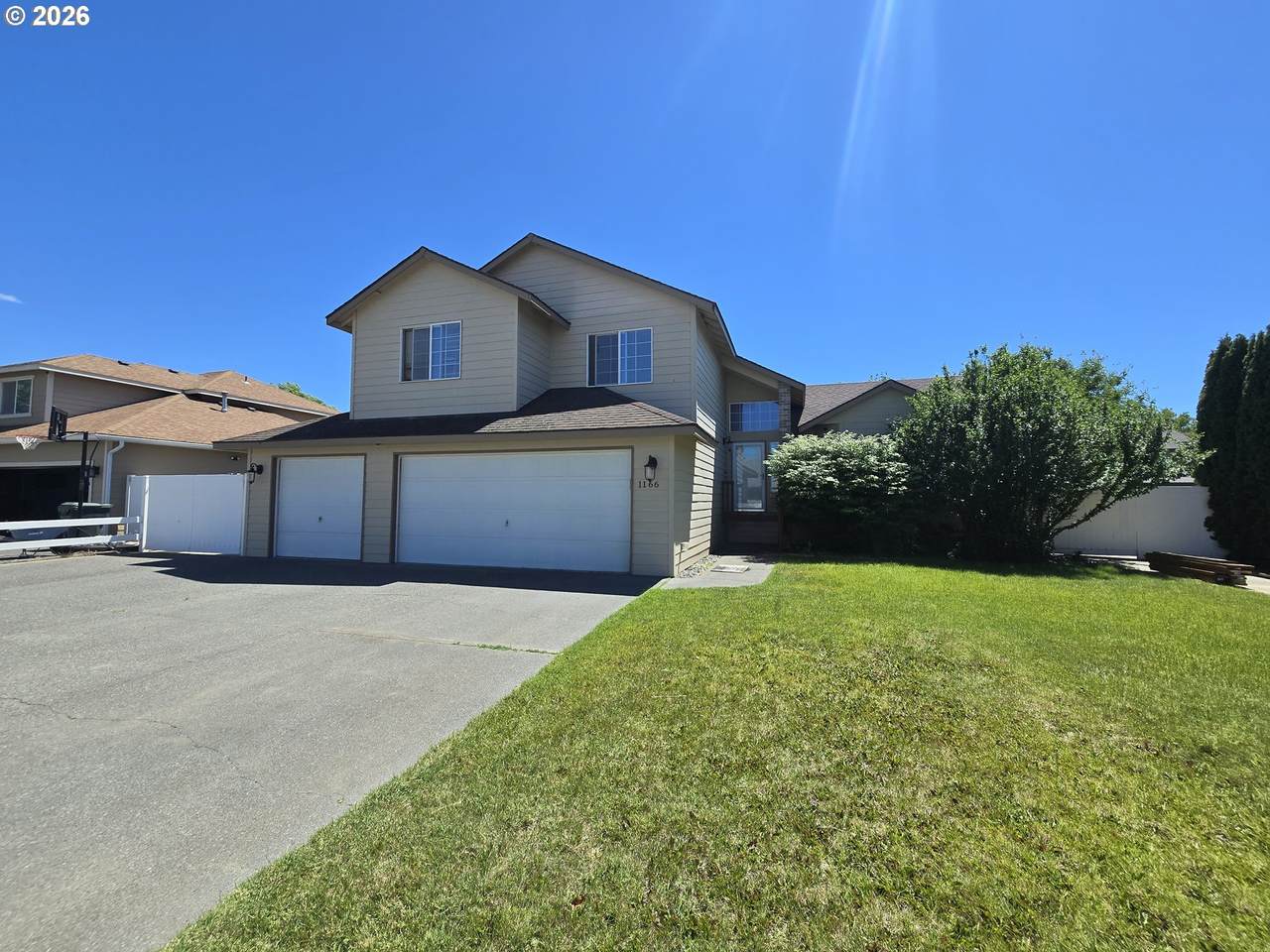 1166 Main St - Photo 1