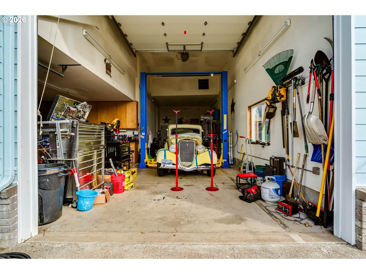 https://bt-photos.global.ssl.fastly.net/portland/1280_boomver_1_422559496-2.jpg