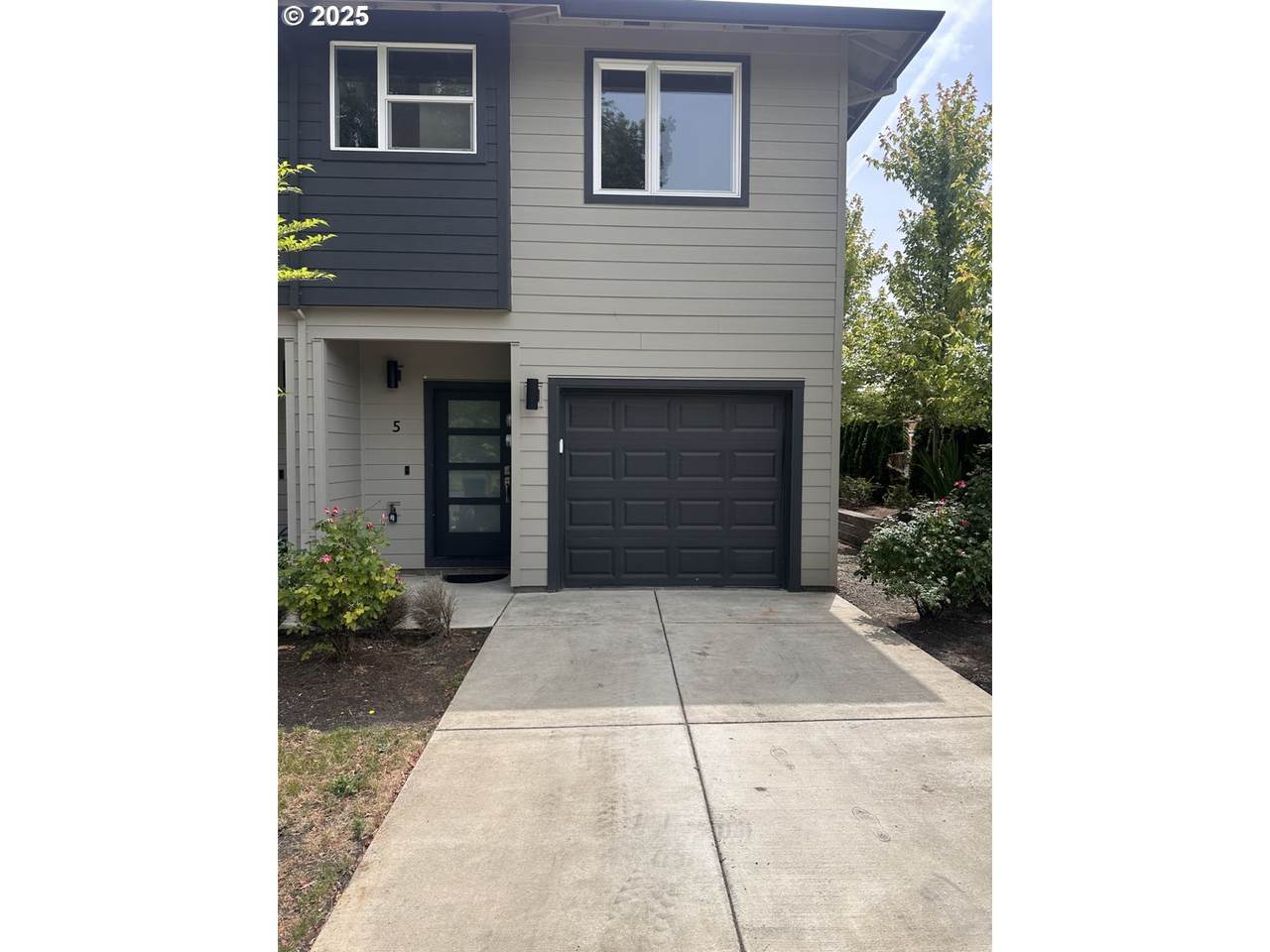 2828 22nd Ave - Photo 1