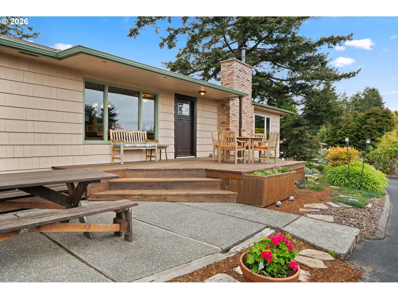 https://bt-photos.global.ssl.fastly.net/portland/1280_boomver_1_424320437-2.jpg