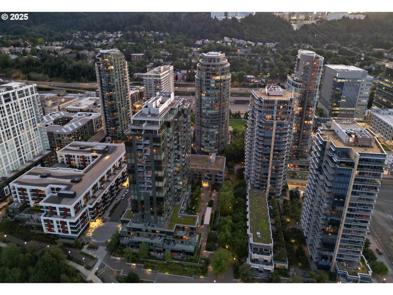 841 Gaines St - Photo 1