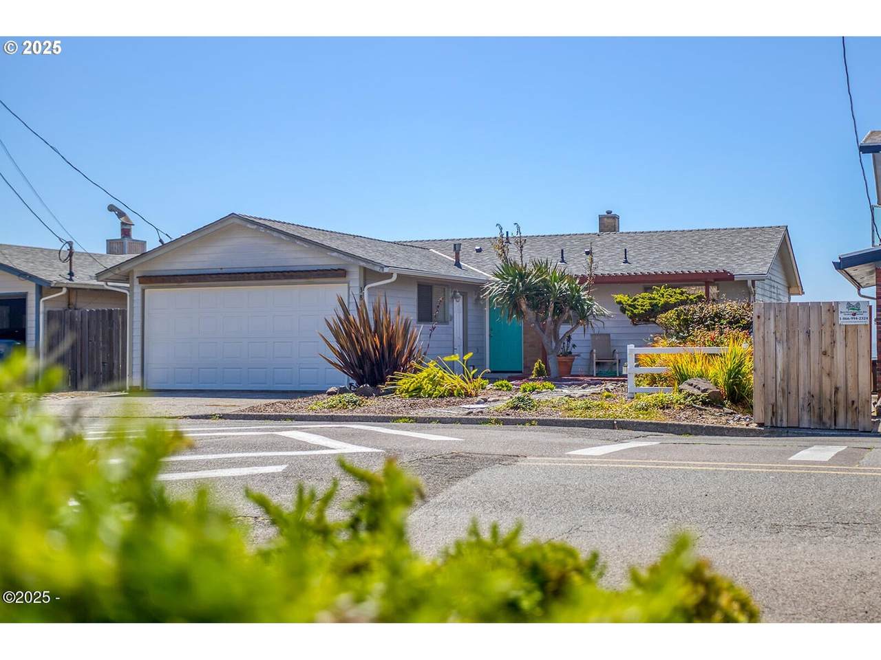 3845 Jetty Ave - Photo 1