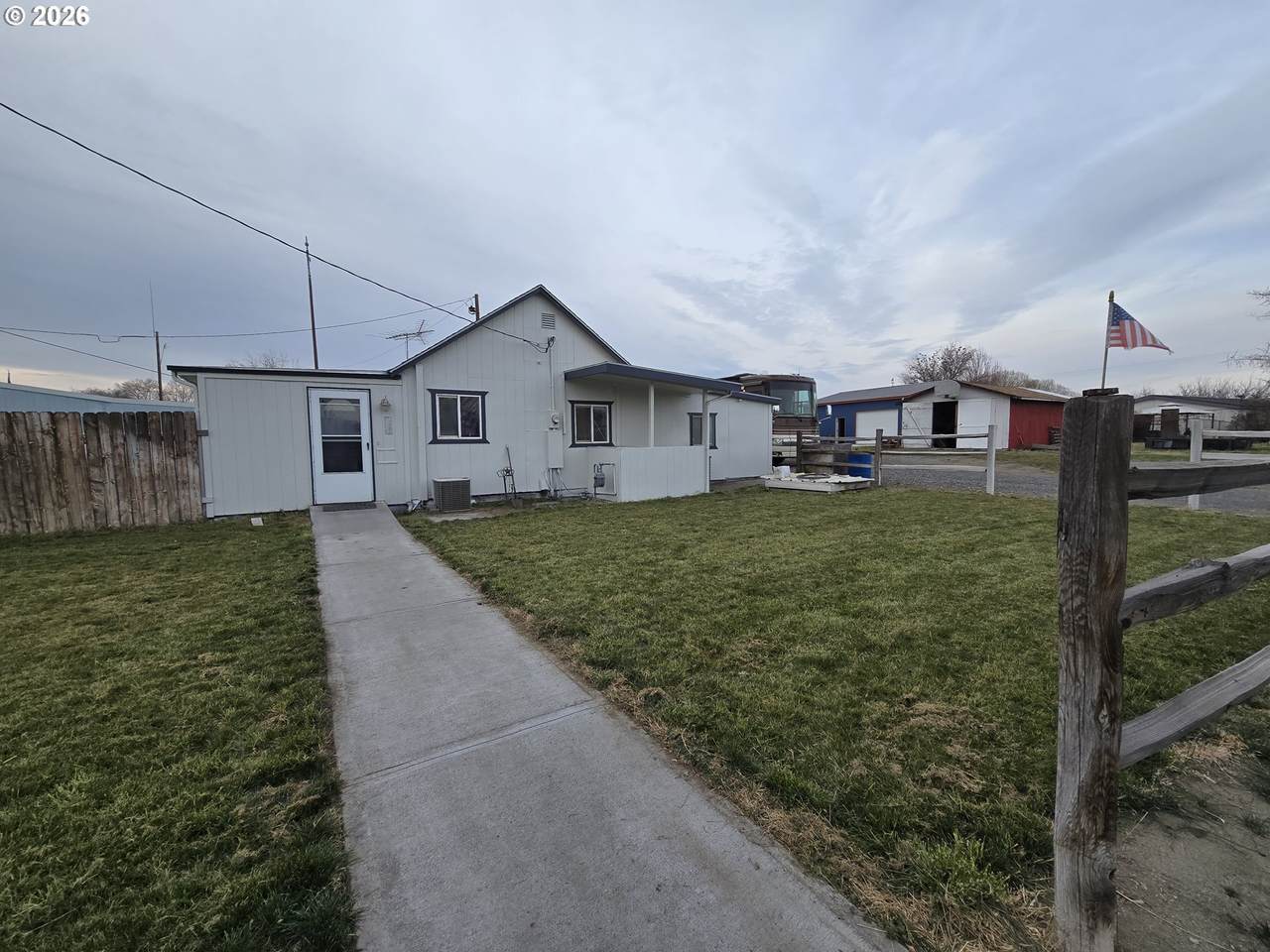 225 Eighth St - Photo 1