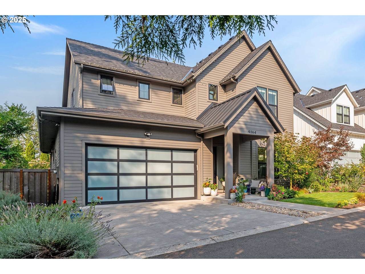 9364 Morrison St - Photo 1