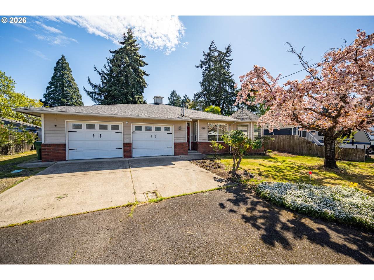 1565 Santa Rosa St - Photo 1