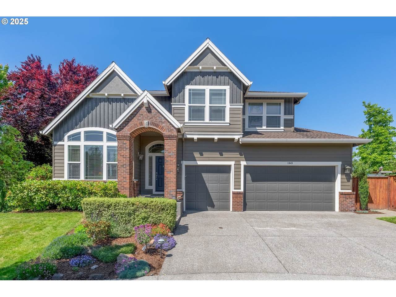 1845 15TH Ct - Photo 1