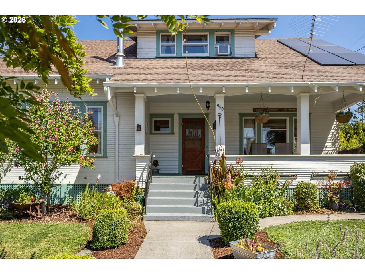 990 Taylor St - Photo 1