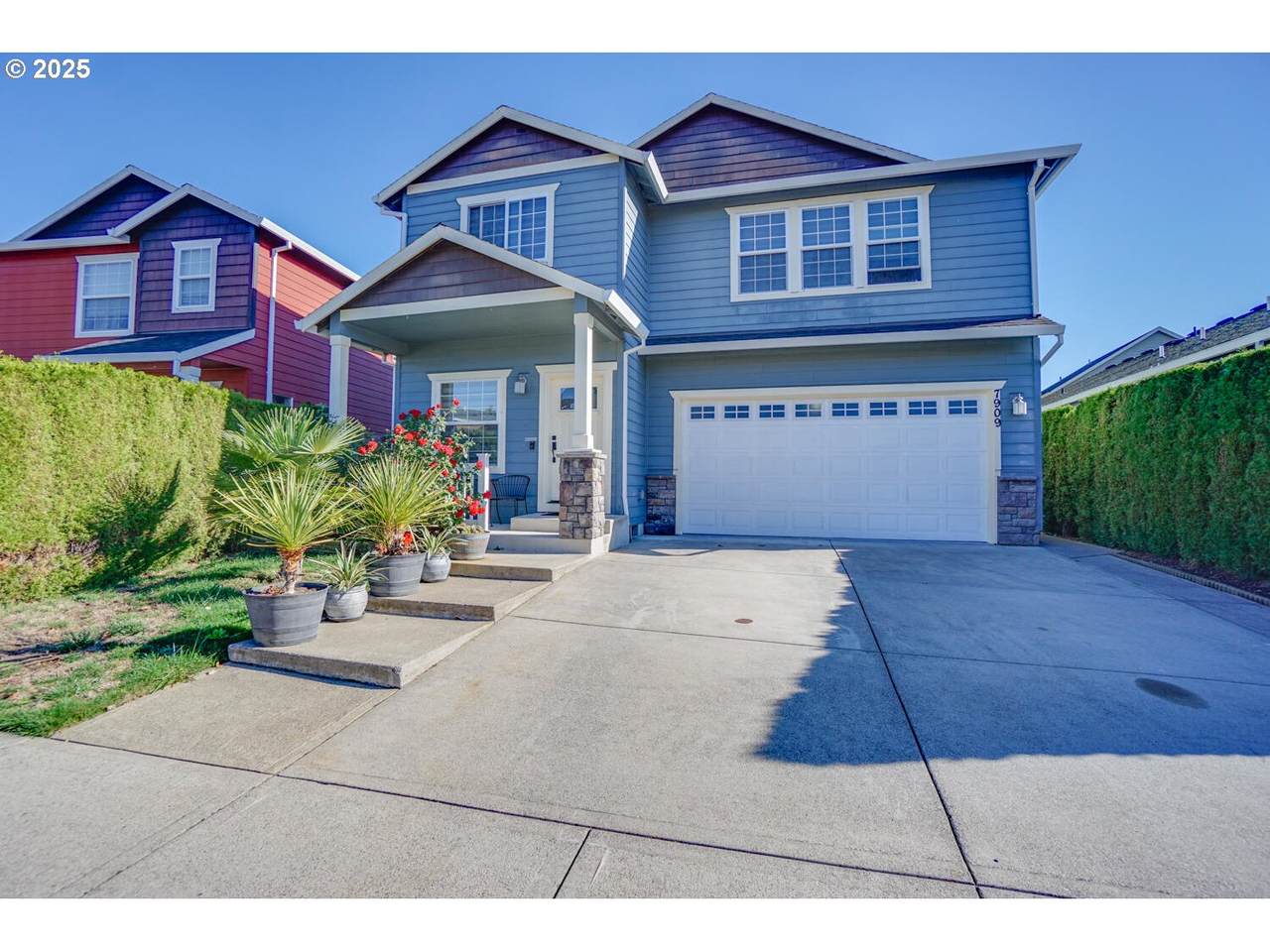 7909 91ST Ave - Photo 1