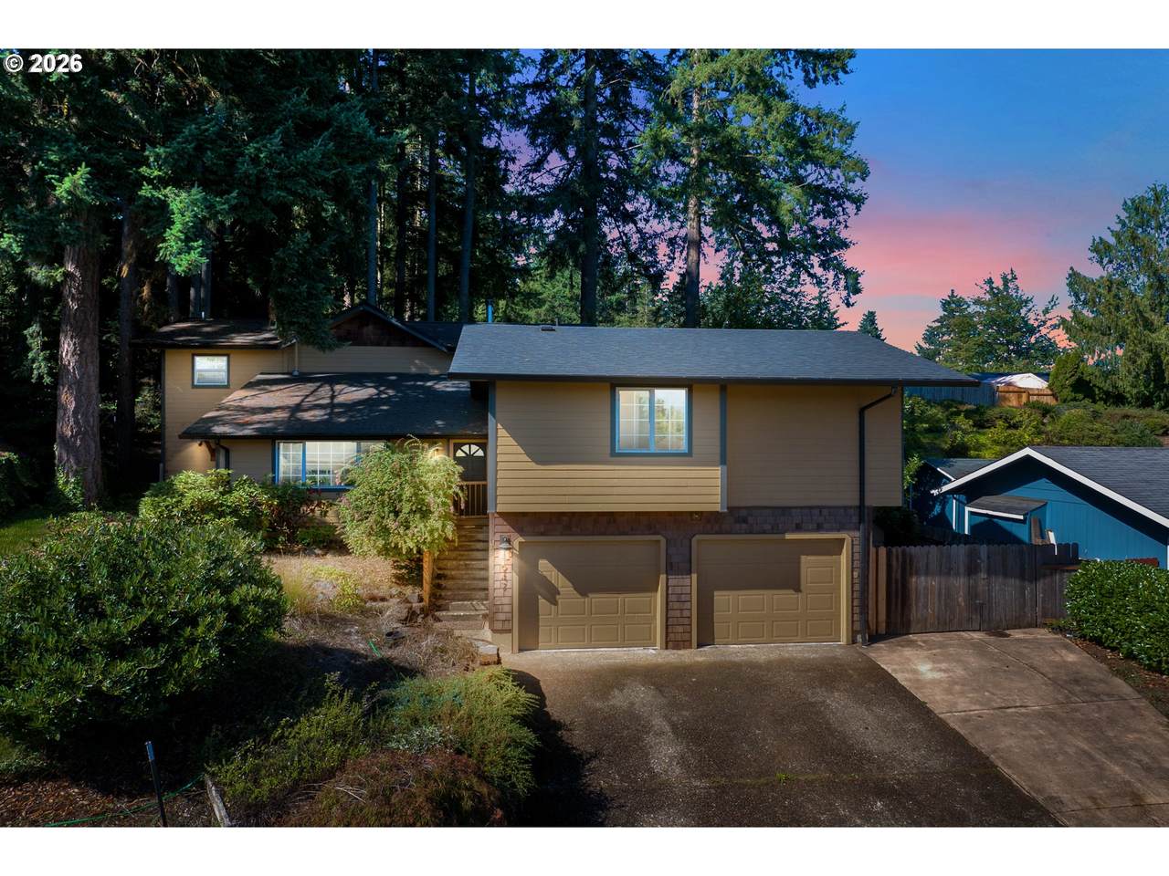 https://bt-photos.global.ssl.fastly.net/portland/1280_boomver_1_427565119-2.jpg