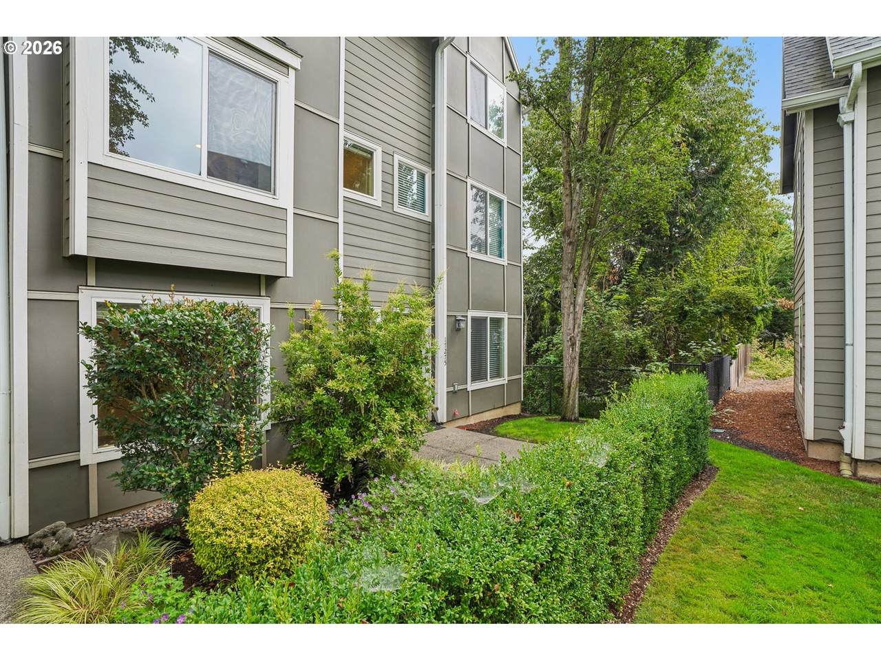 https://bt-photos.global.ssl.fastly.net/portland/1280_boomver_1_429145729-2.jpg