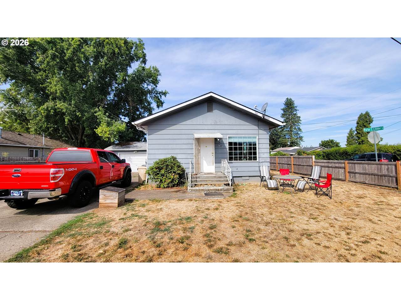 2410 Porter St - Photo 1