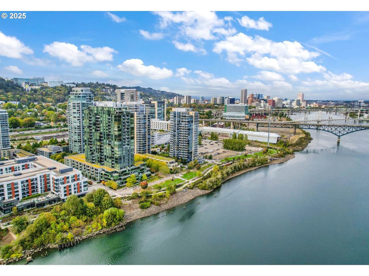 841 Gaines St - Photo 1