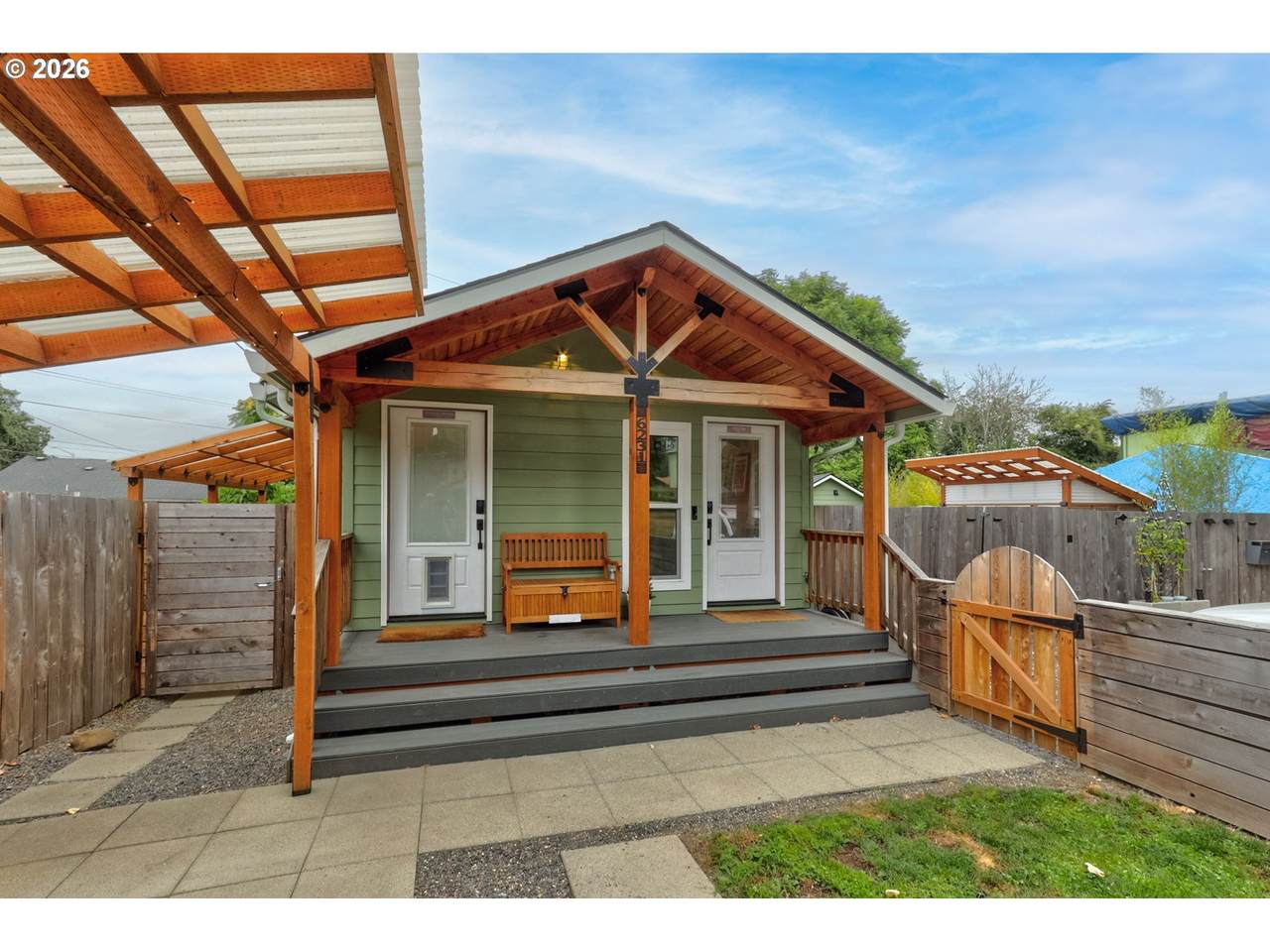 https://bt-photos.global.ssl.fastly.net/portland/1280_boomver_1_430154535-2.jpg