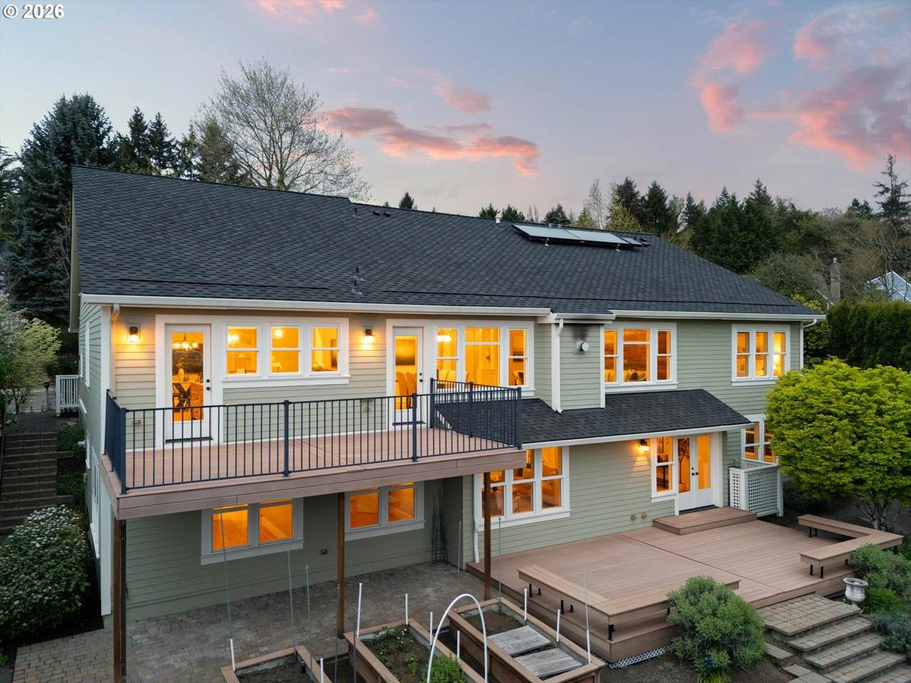 https://bt-photos.global.ssl.fastly.net/portland/1280_boomver_1_431784073-2.jpg