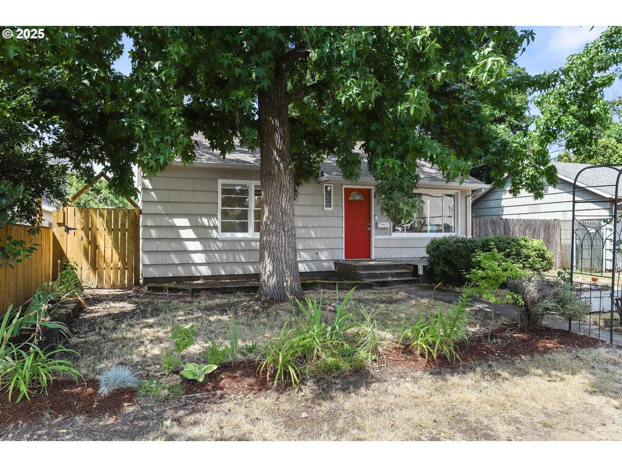 1423 88TH Ave - Photo 1