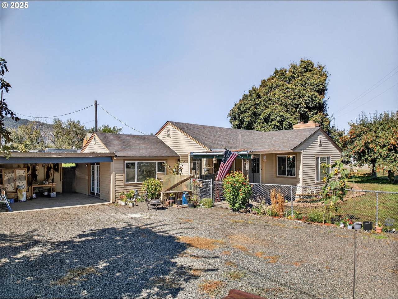 109 Highway 82 - Photo 1