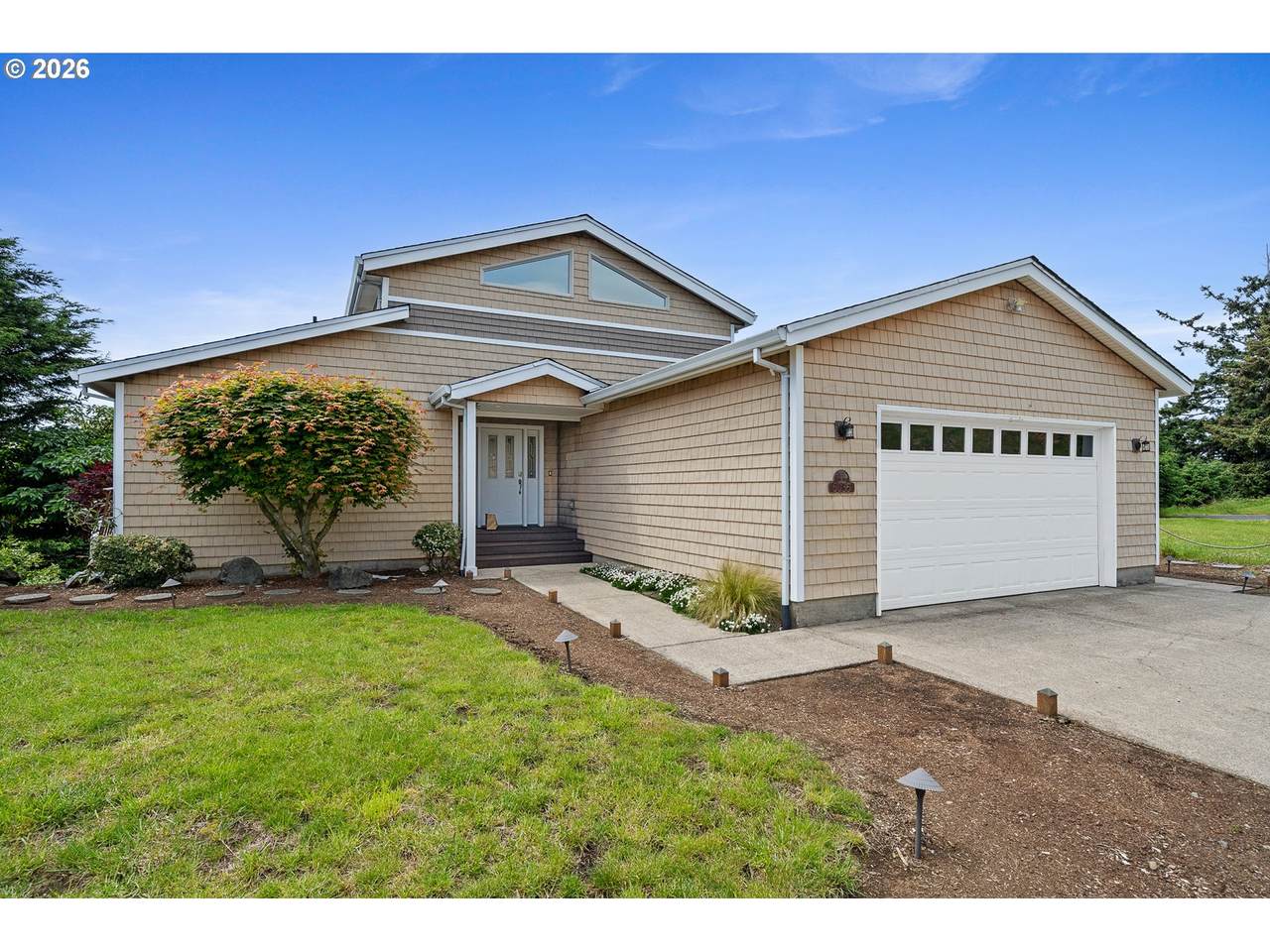 5035 Ridge Dr - Photo 1
