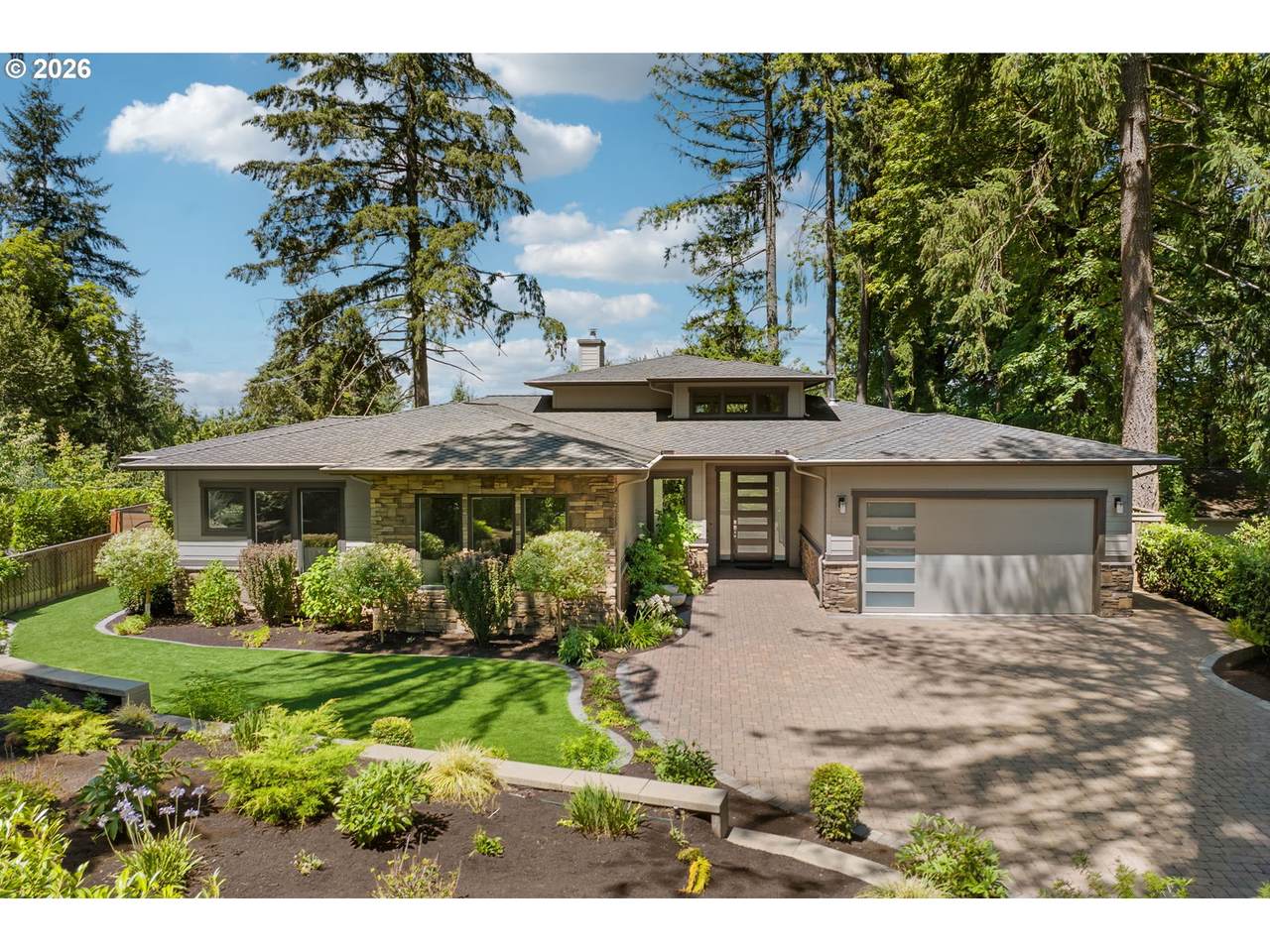 1923 Mapleleaf Ct - Photo 1