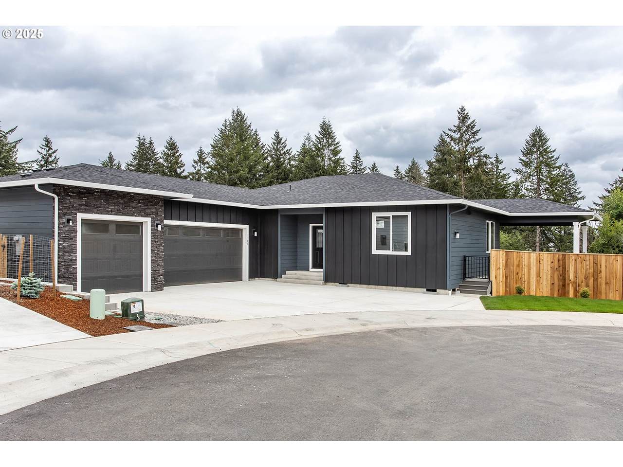 https://bt-photos.global.ssl.fastly.net/portland/1280_boomver_1_439611569-2.jpg