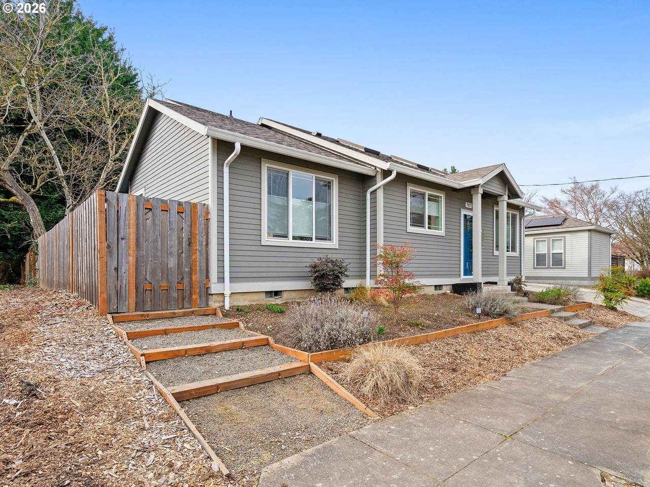 https://bt-photos.global.ssl.fastly.net/portland/1280_boomver_1_441201571-2.jpg