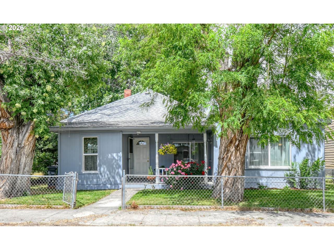 237 2ND St - Photo 1