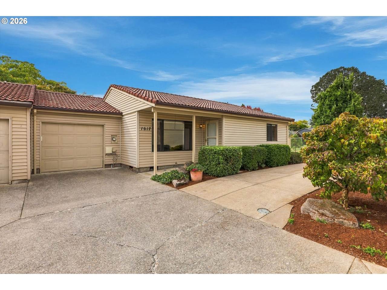 1617 Johnson Dr - Photo 1