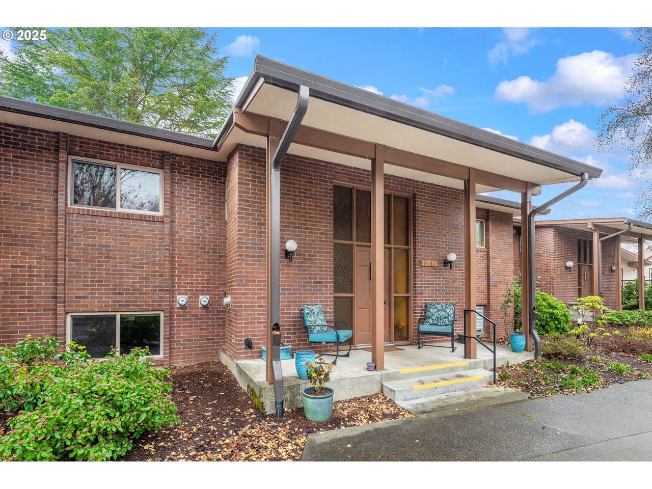 11510 Crown Dr - Photo 1