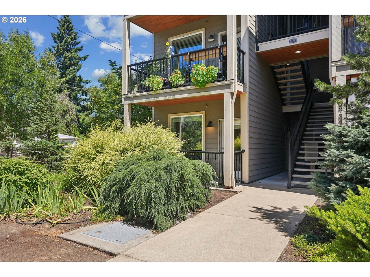 https://bt-photos.global.ssl.fastly.net/portland/1280_boomver_1_444334944-2.jpg
