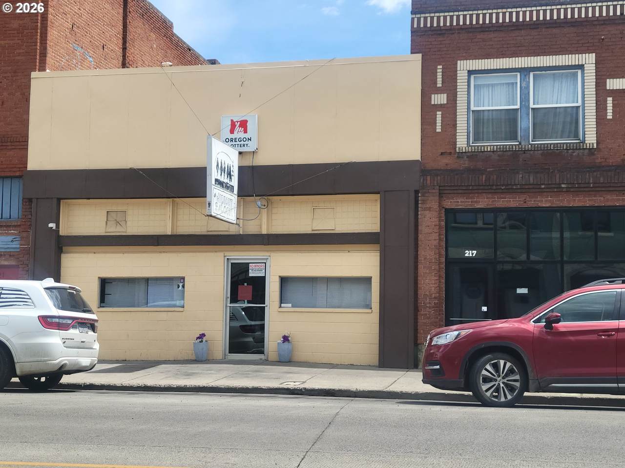 219 Fir St - Photo 1