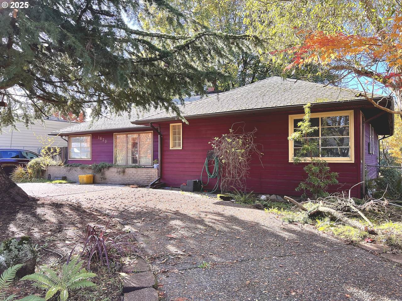 1623 104TH Ave - Photo 1