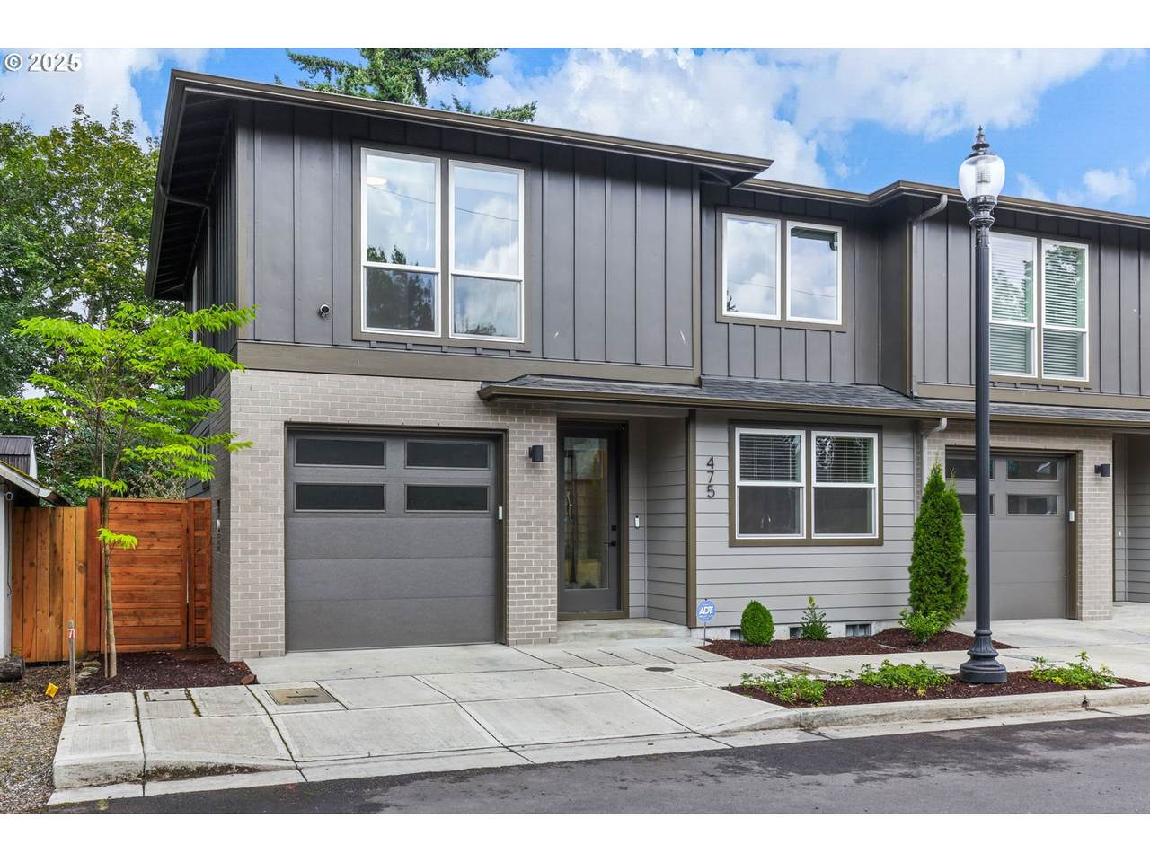 475 Elliott Ave - Photo 1