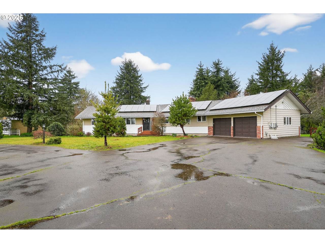 735 Mill St - Photo 1