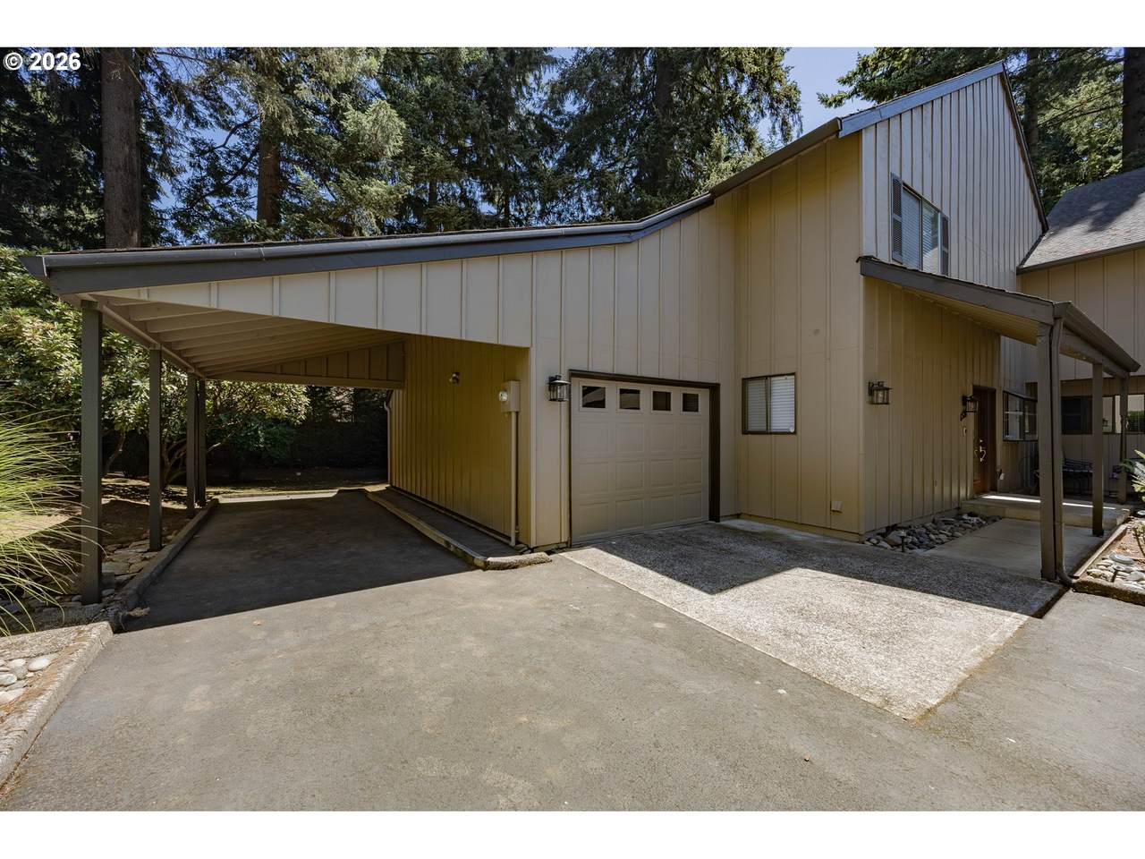 https://bt-photos.global.ssl.fastly.net/portland/1280_boomver_1_448509893-2.jpg