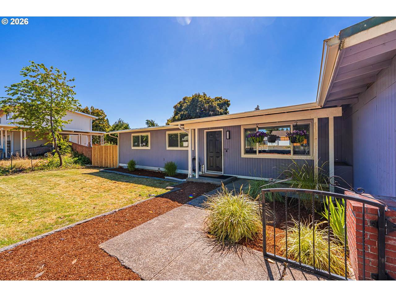 2410 Gilham Rd - Photo 1