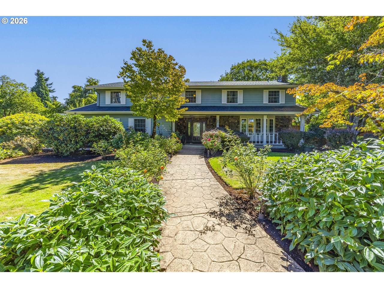 425 Stonegate St - Photo 1