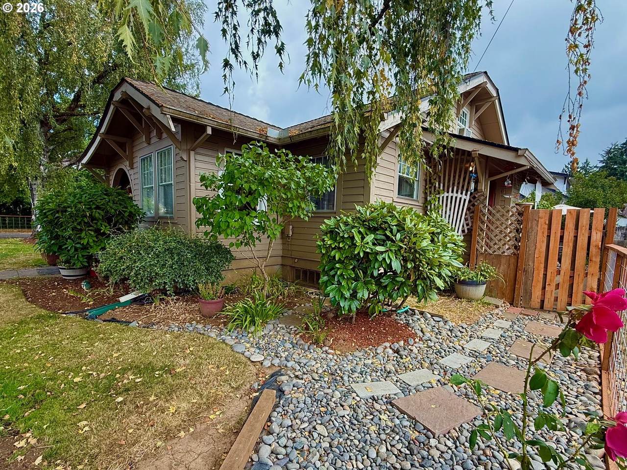 https://bt-photos.global.ssl.fastly.net/portland/orig_boomver_1_450609562-2.jpg