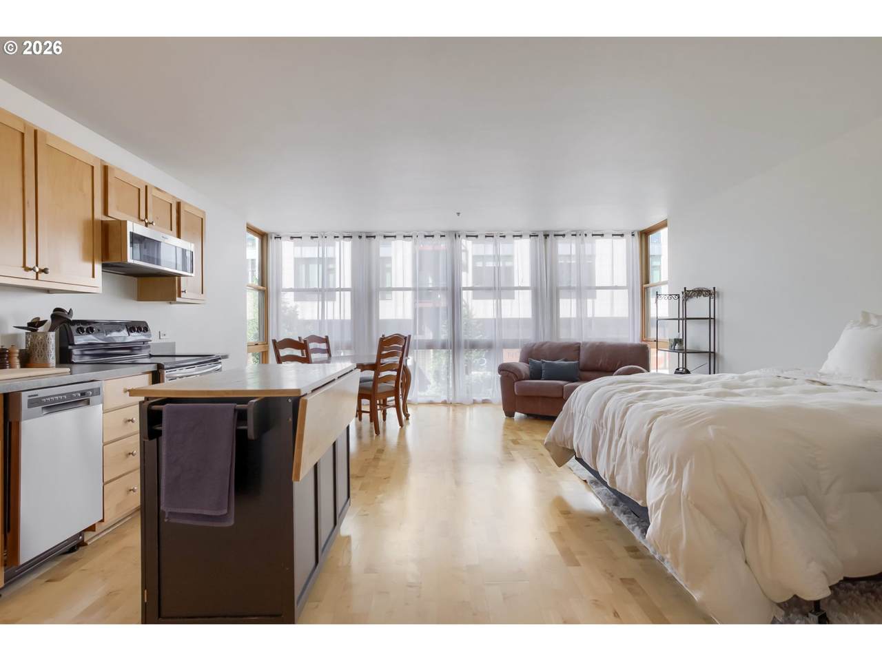 https://bt-photos.global.ssl.fastly.net/portland/1280_boomver_1_451045728-2.jpg
