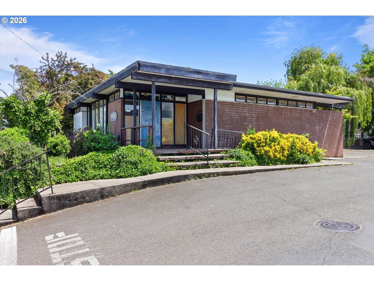 1225 Main St - Photo 1