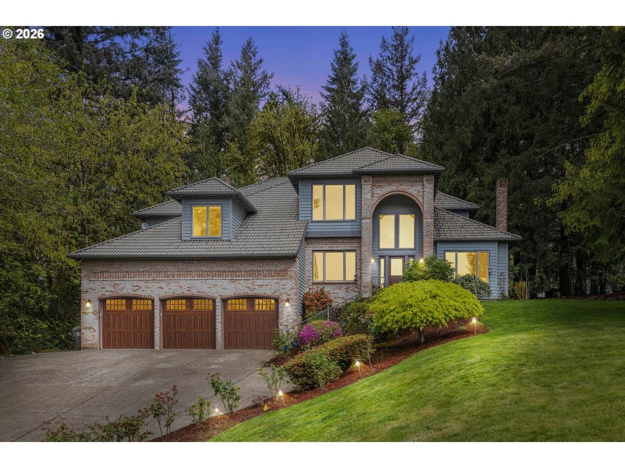 https://bt-photos.global.ssl.fastly.net/portland/1280_boomver_1_452424640-2.jpg