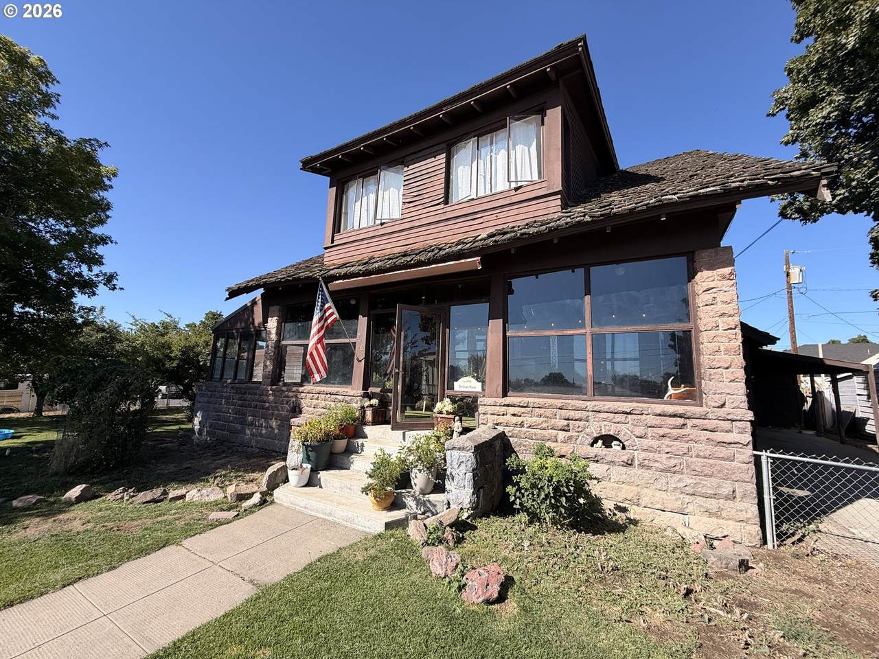 736 Alvord Ave - Photo 1