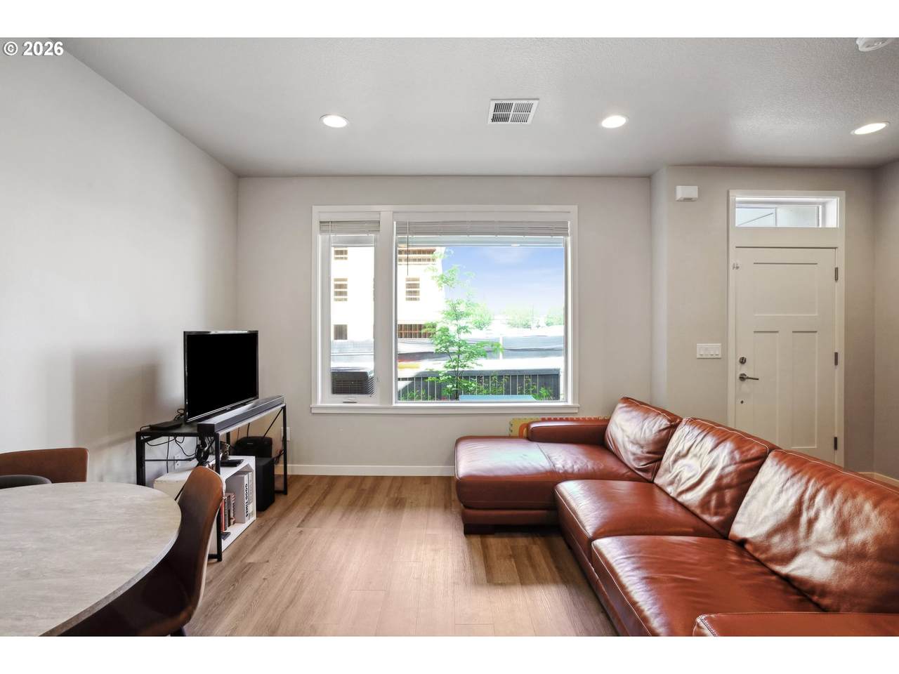 https://bt-photos.global.ssl.fastly.net/portland/1280_boomver_1_455023004-2.jpg